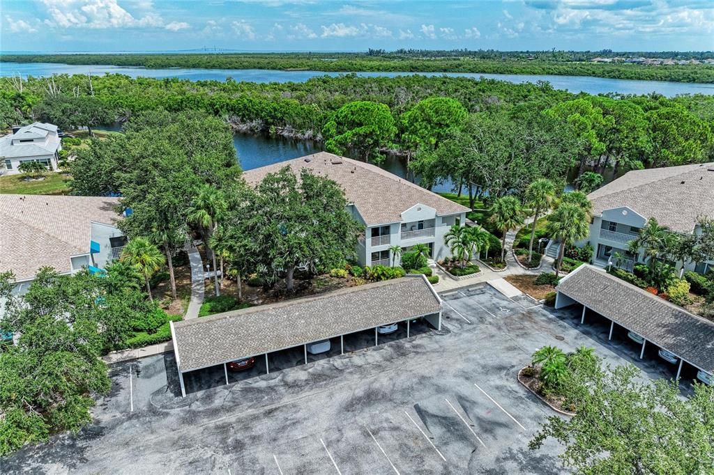 For Sale: $340,000 (2 beds, 2 baths, 1083 Square Feet)