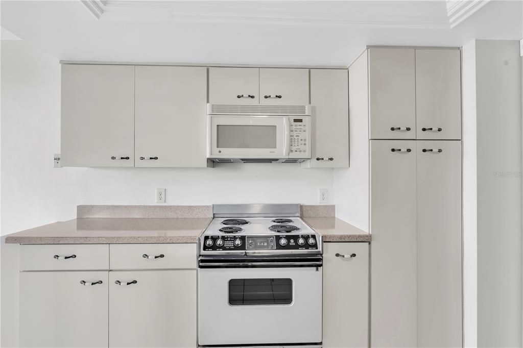 En Venta: $550,000 (3 camas, 2 baños, 1912 Pies cuadrados)