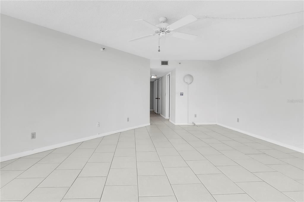 En Venta: $550,000 (3 camas, 2 baños, 1912 Pies cuadrados)