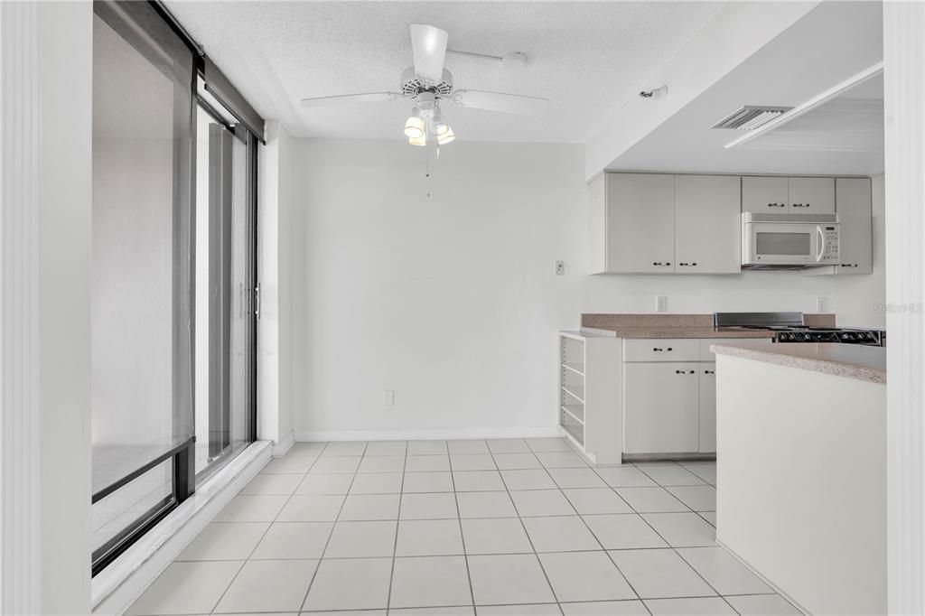 En Venta: $550,000 (3 camas, 2 baños, 1912 Pies cuadrados)