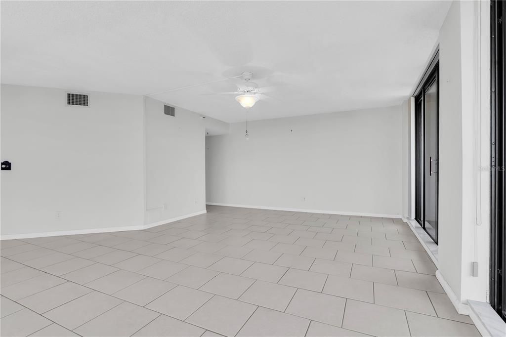 En Venta: $550,000 (3 camas, 2 baños, 1912 Pies cuadrados)