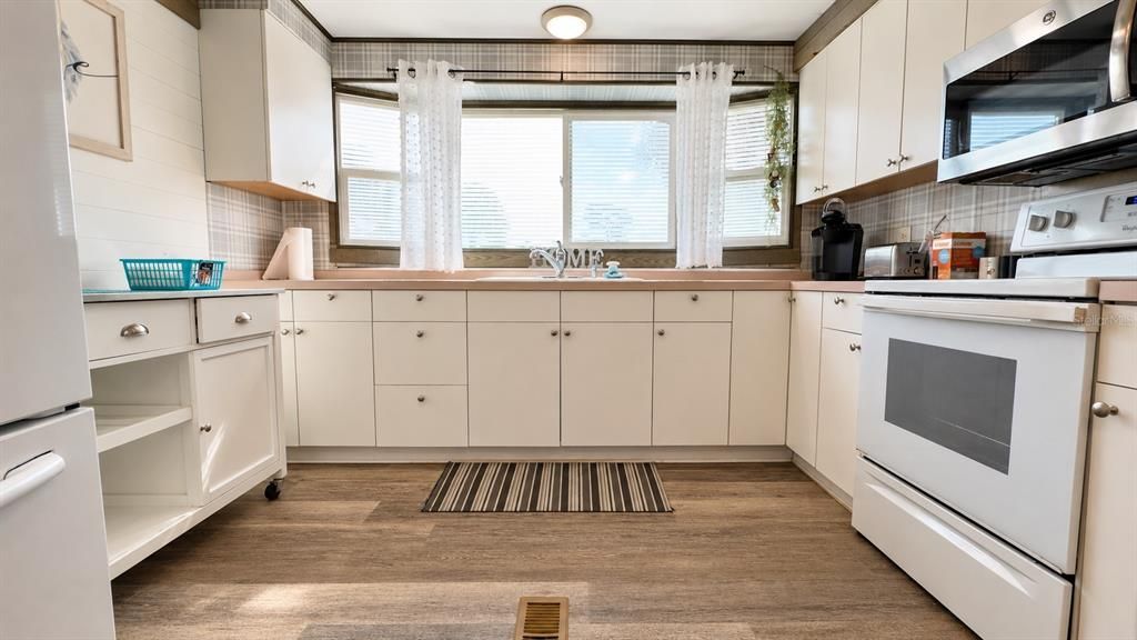 На продажу: $139,900 (3 спален, 1 ванн, 1197 Квадратных фут)