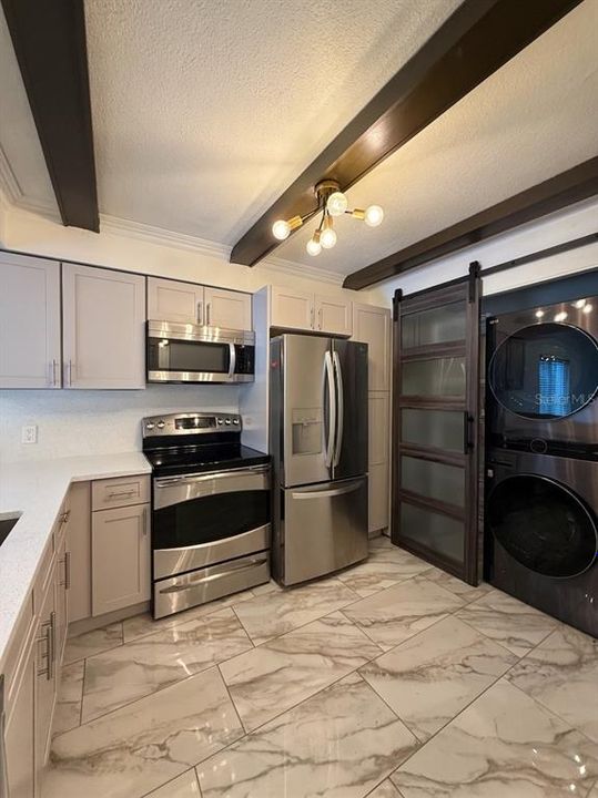 В аренду: $1,975 (2 спален, 2 ванн, 948 Квадратных фут)