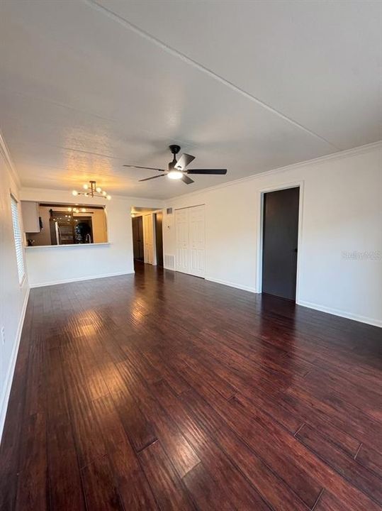 В аренду: $1,975 (2 спален, 2 ванн, 948 Квадратных фут)