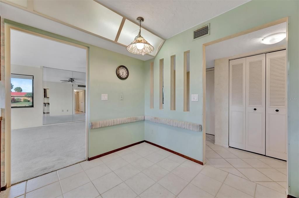 For Sale: $425,000 (2 beds, 2 baths, 1296 Square Feet)