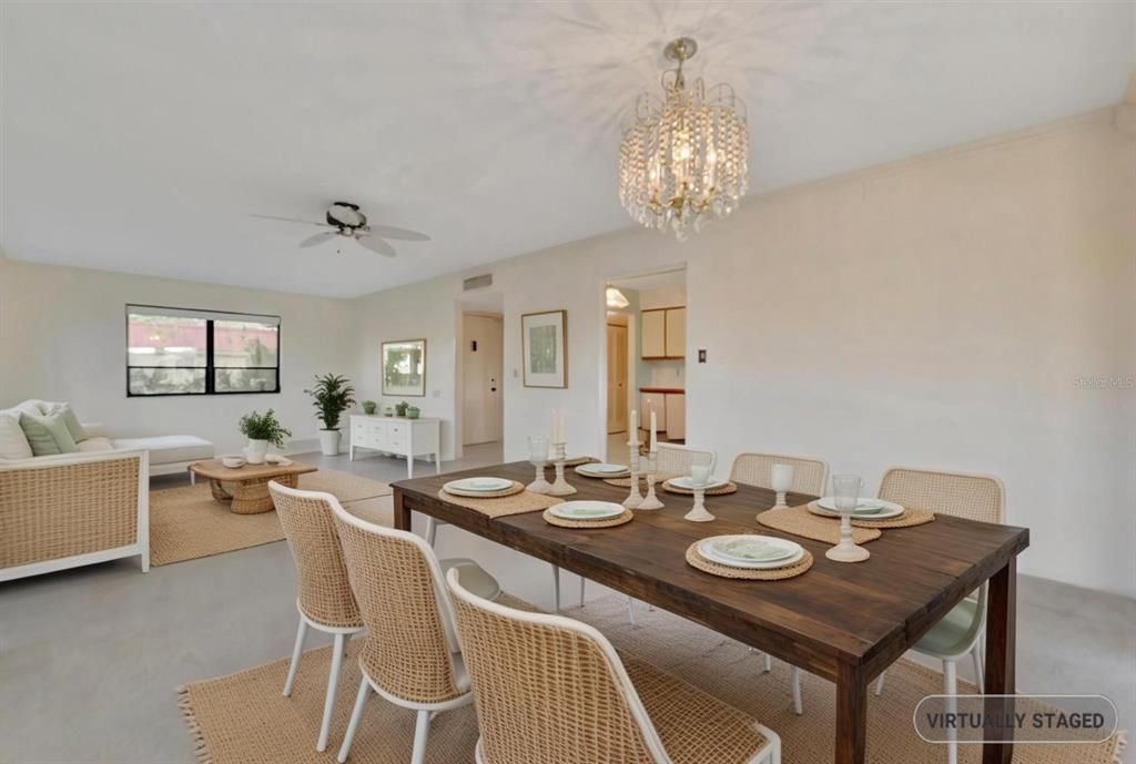 For Sale: $425,000 (2 beds, 2 baths, 1296 Square Feet)