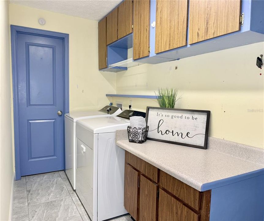 For Sale: $576,900 (4 beds, 3 baths, 2780 Square Feet)