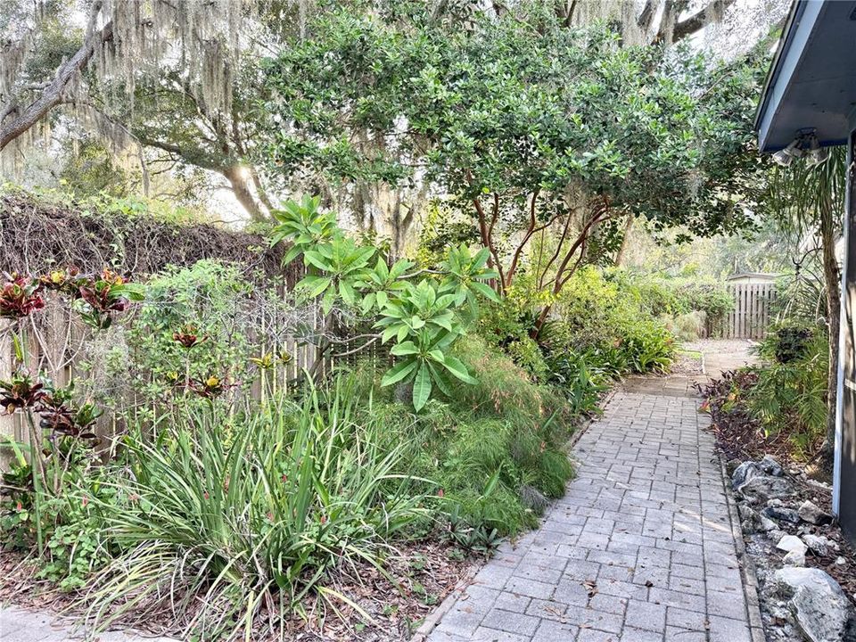 For Sale: $576,900 (4 beds, 3 baths, 2780 Square Feet)