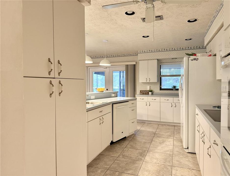 For Sale: $576,900 (4 beds, 3 baths, 2780 Square Feet)