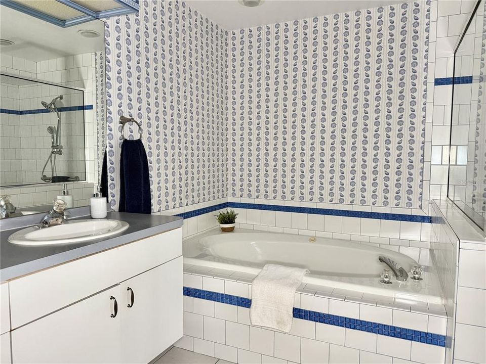 For Sale: $576,900 (4 beds, 3 baths, 2780 Square Feet)