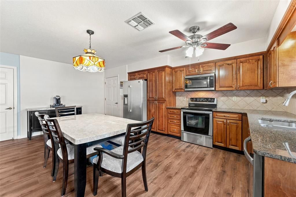 For Sale: $495,000 (5 beds, 3 baths, 3540 Square Feet)