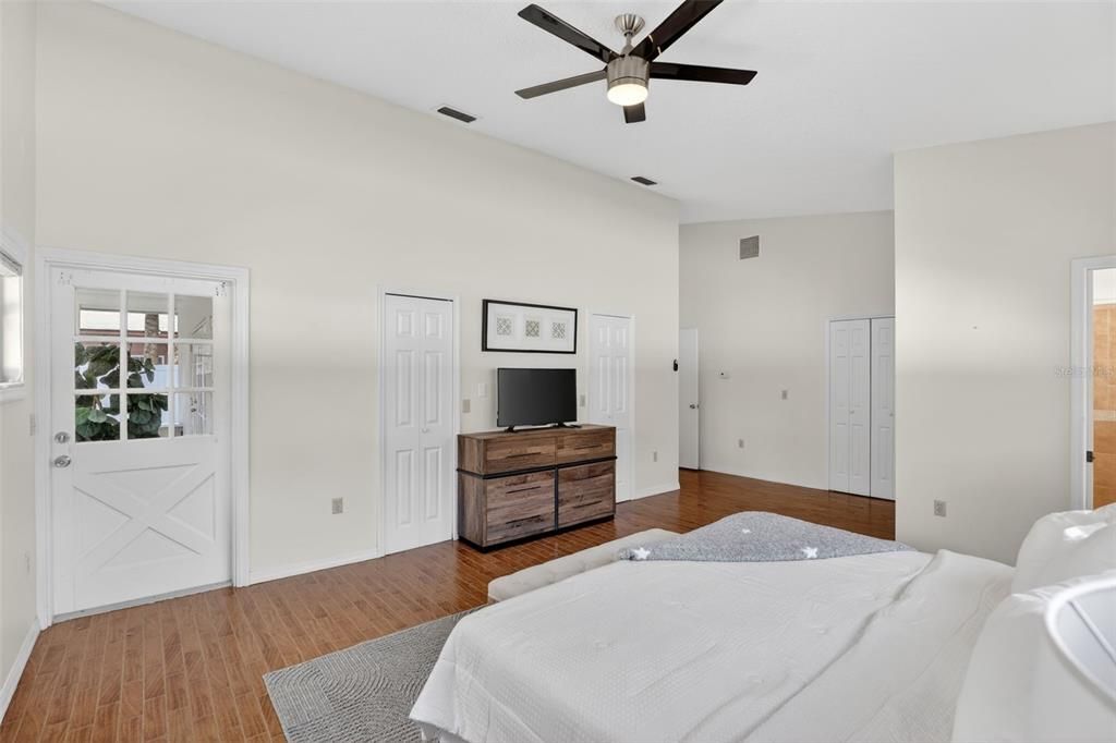 В аренду: $4,200 (3 спален, 2 ванн, 2015 Квадратных фут)