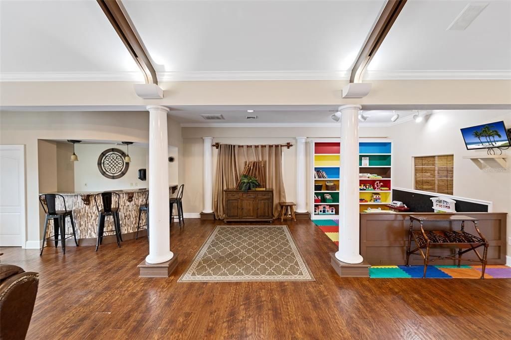 For Sale: $599,999 (5 beds, 4 baths, 3537 Square Feet)