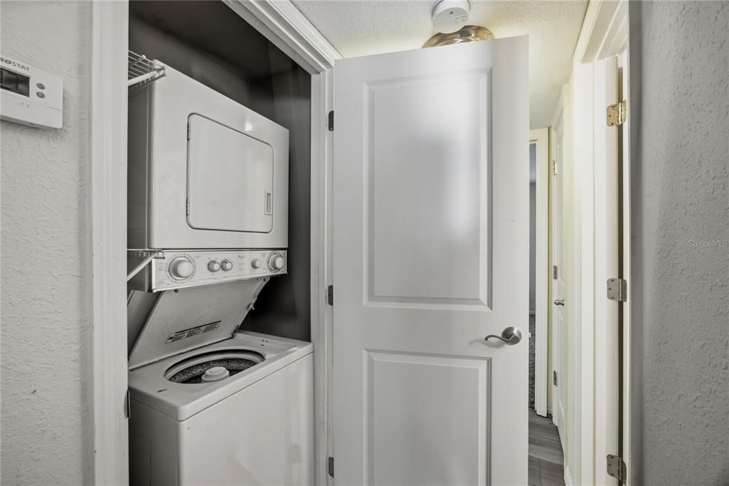 На продажу: $145,000 (2 спален, 2 ванн, 900 Квадратных фут)