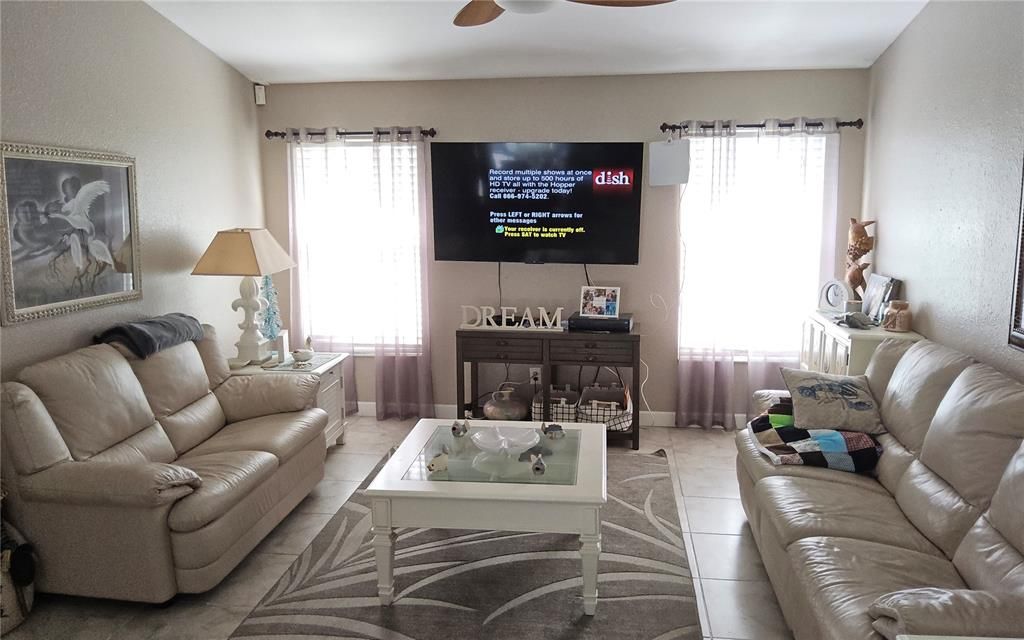 For Sale: $349,900 (3 beds, 2 baths, 1482 Square Feet)