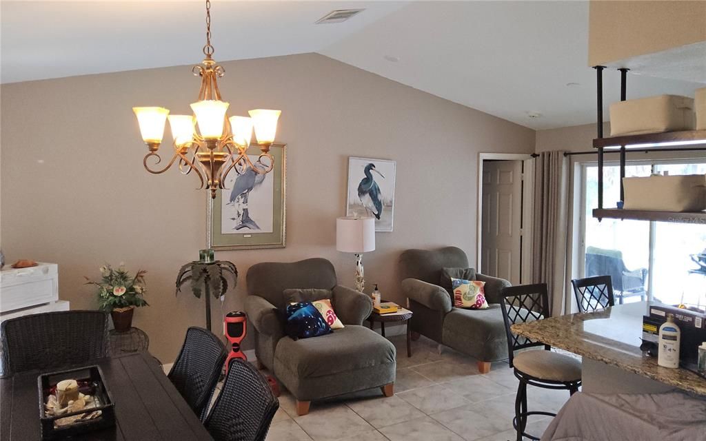 For Sale: $349,900 (3 beds, 2 baths, 1482 Square Feet)