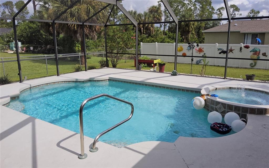 For Sale: $349,900 (3 beds, 2 baths, 1482 Square Feet)