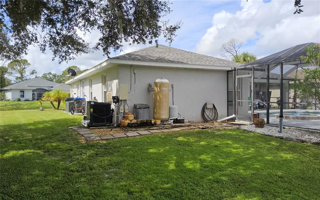 For Sale: $349,900 (3 beds, 2 baths, 1482 Square Feet)