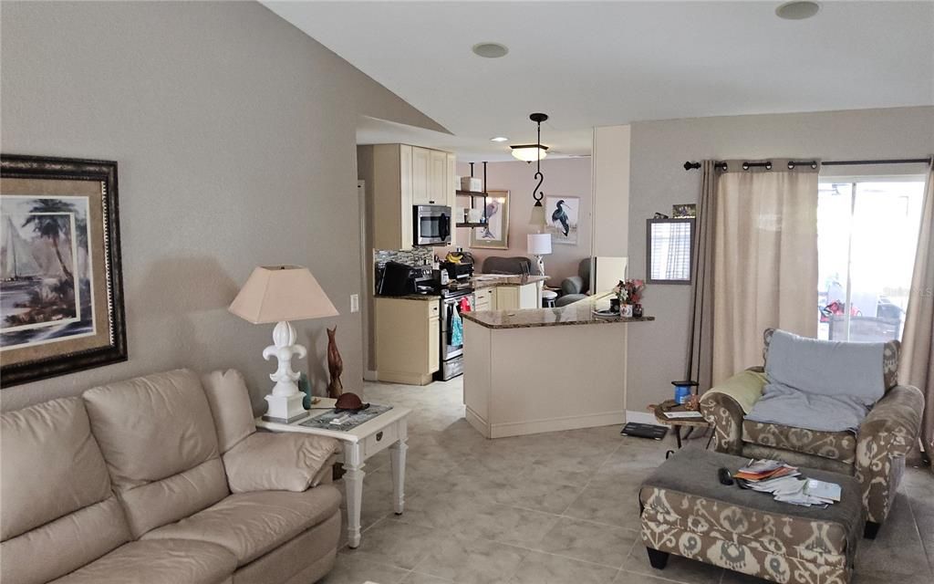 For Sale: $349,900 (3 beds, 2 baths, 1482 Square Feet)