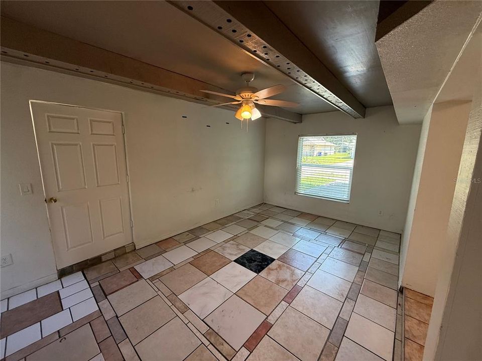 En Venta: $195,000 (3 camas, 2 baños, 1315 Pies cuadrados)