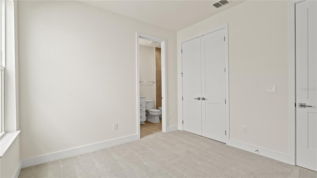 For Sale: $475,390 (3 beds, 3 baths, 2035 Square Feet)