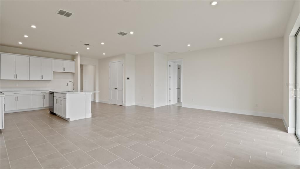 For Sale: $475,390 (3 beds, 3 baths, 2035 Square Feet)