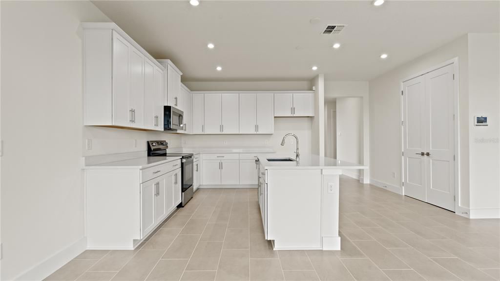 For Sale: $475,390 (3 beds, 3 baths, 2035 Square Feet)