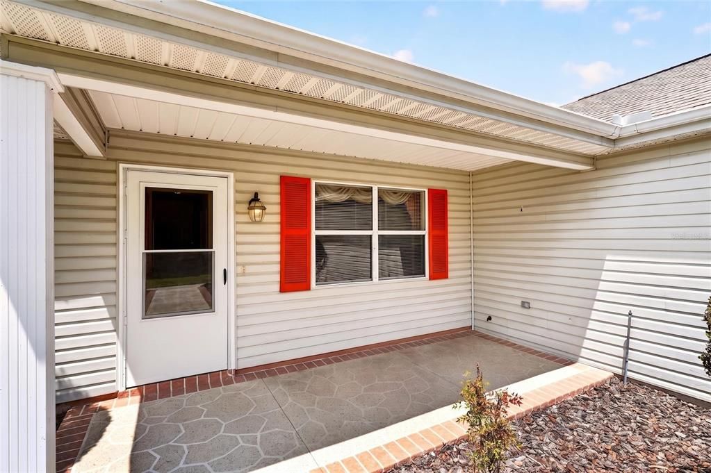 For Sale: $259,900 (2 beds, 2 baths, 1092 Square Feet)