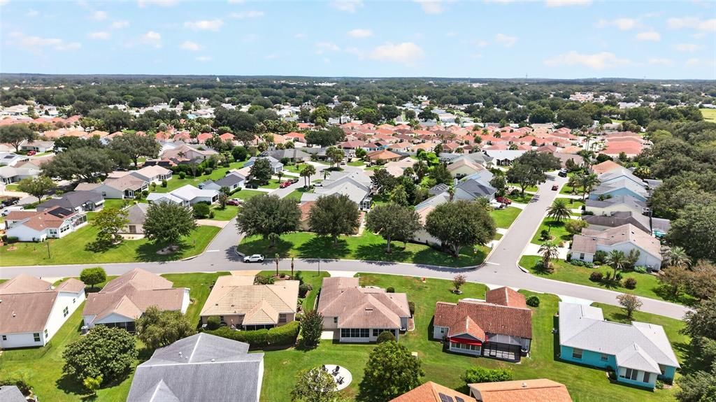 For Sale: $259,900 (2 beds, 2 baths, 1092 Square Feet)