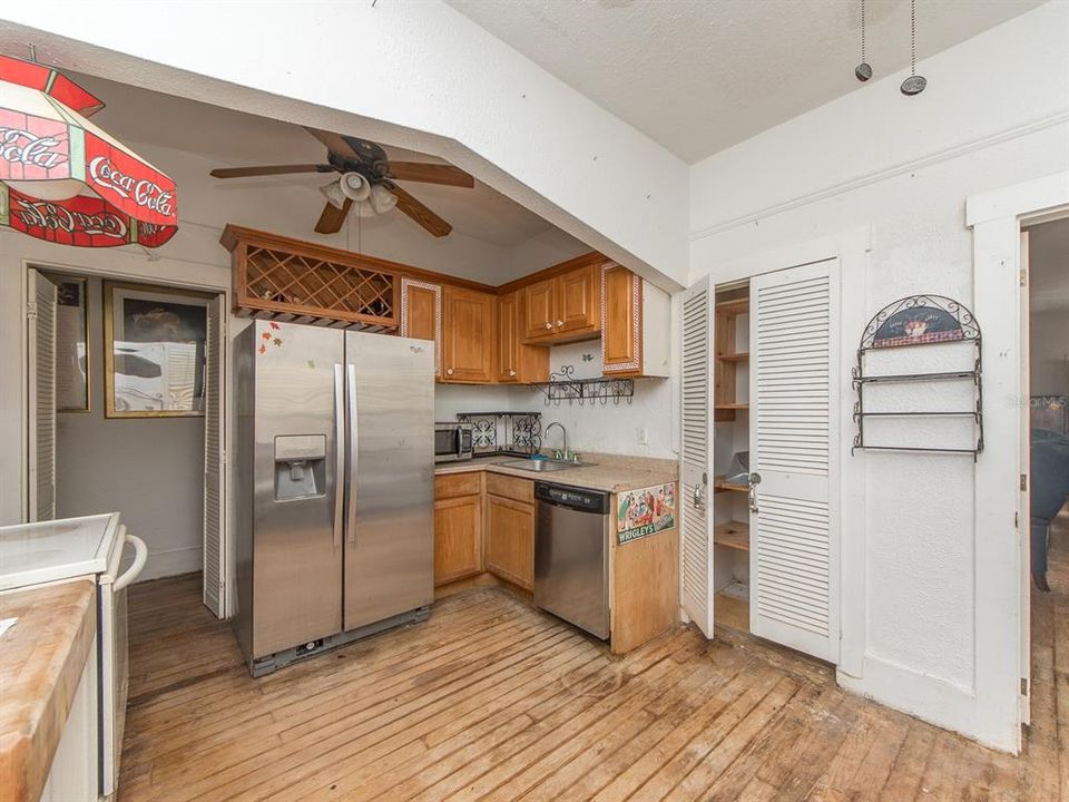 En Venta: $836,600 (6 camas, 0 baños, 2792 Pies cuadrados)