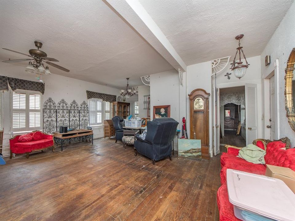 En Venta: $836,600 (6 camas, 0 baños, 2792 Pies cuadrados)