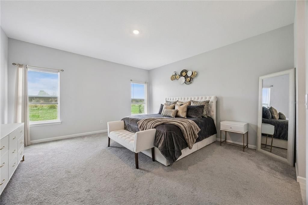 For Sale: $640,000 (6 beds, 4 baths, 3985 Square Feet)