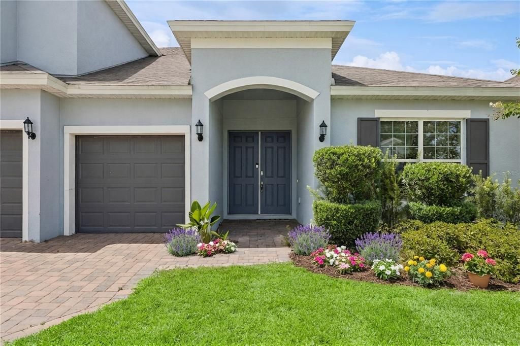 For Sale: $640,000 (6 beds, 4 baths, 3985 Square Feet)