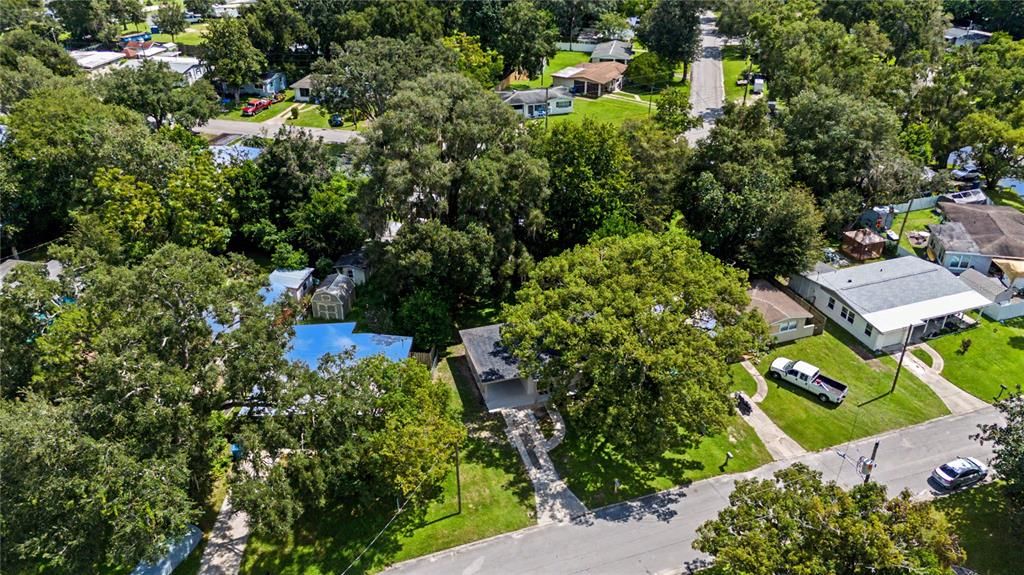 For Sale: $189,000 (2 beds, 1 baths, 720 Square Feet)