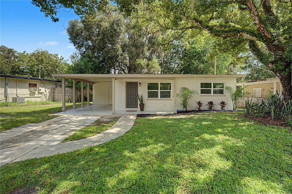 For Sale: $189,000 (2 beds, 1 baths, 720 Square Feet)