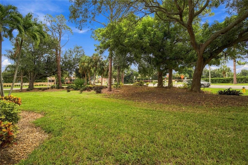 For Sale: $139,000 (2 beds, 2 baths, 1146 Square Feet)