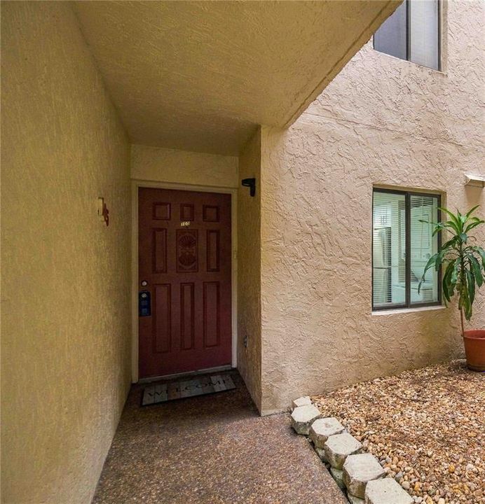 For Sale: $139,000 (2 beds, 2 baths, 1146 Square Feet)