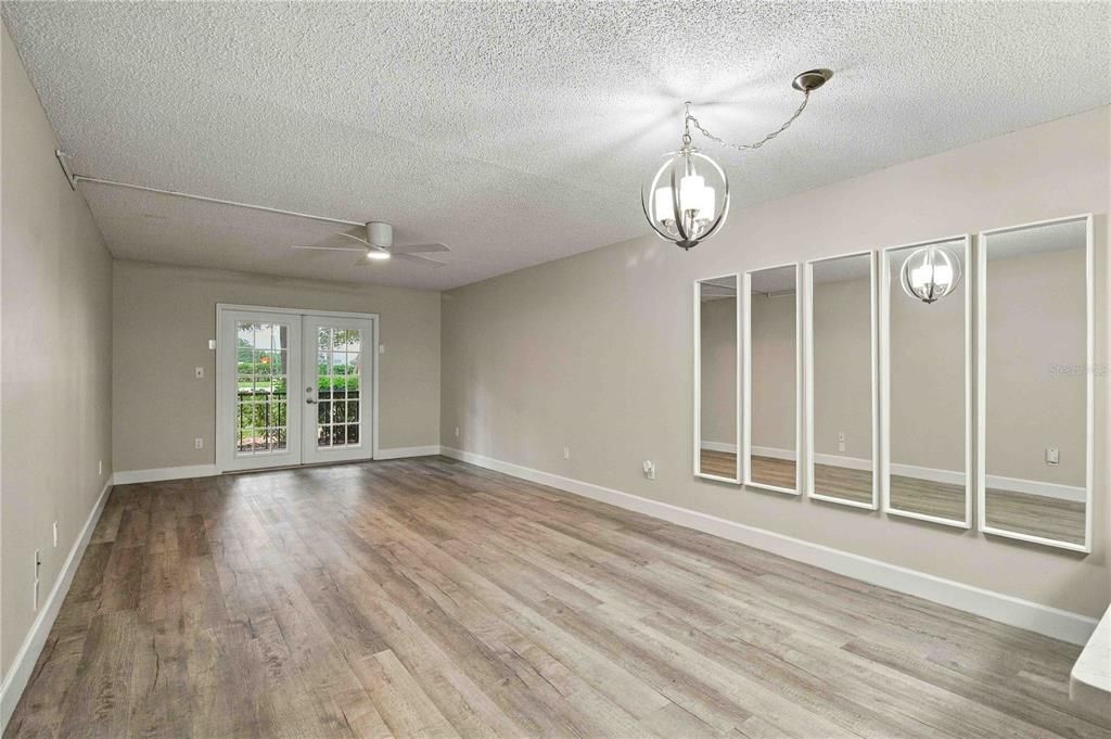 For Sale: $139,000 (2 beds, 2 baths, 1146 Square Feet)