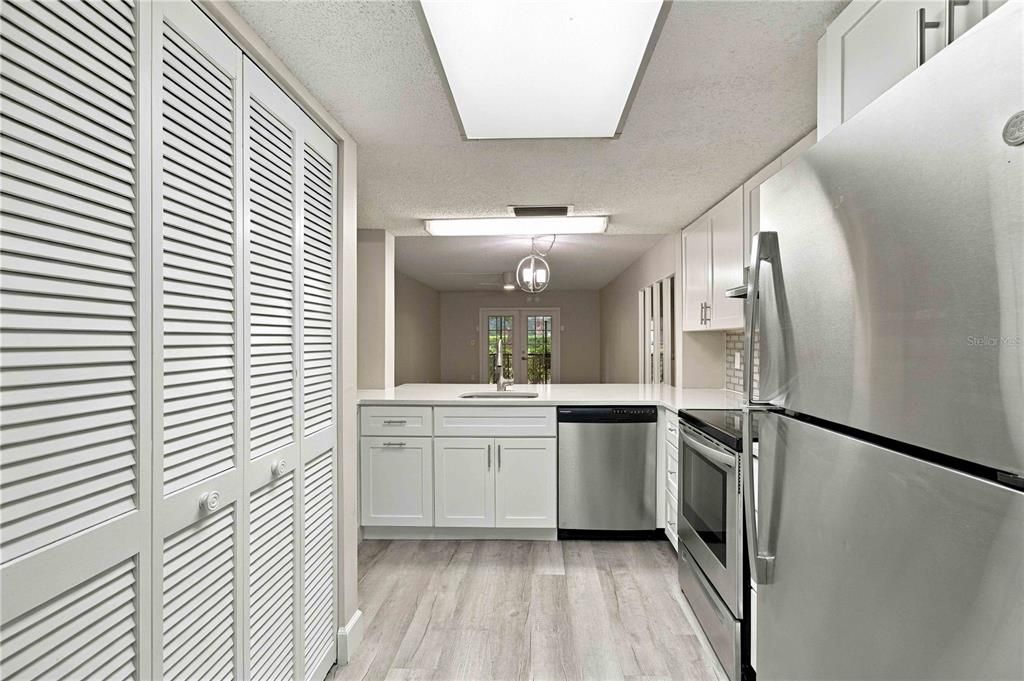 For Sale: $139,000 (2 beds, 2 baths, 1146 Square Feet)
