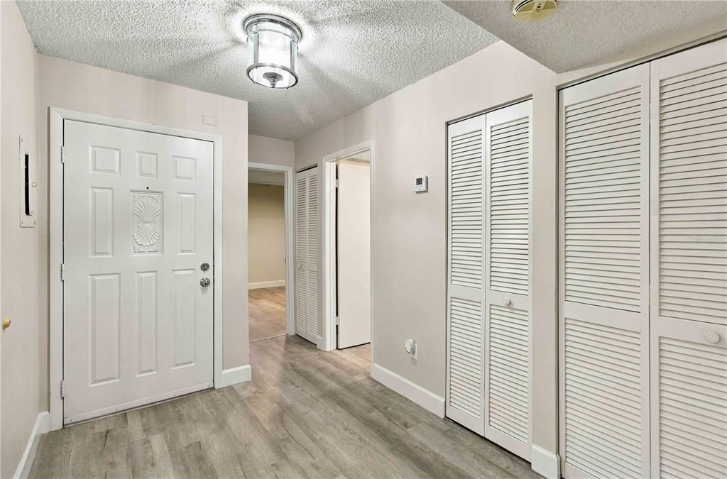 For Sale: $139,000 (2 beds, 2 baths, 1146 Square Feet)