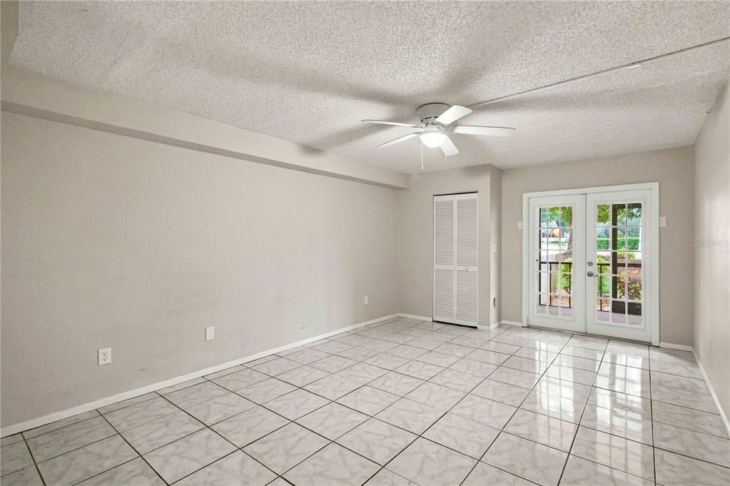 For Sale: $139,000 (2 beds, 2 baths, 1146 Square Feet)