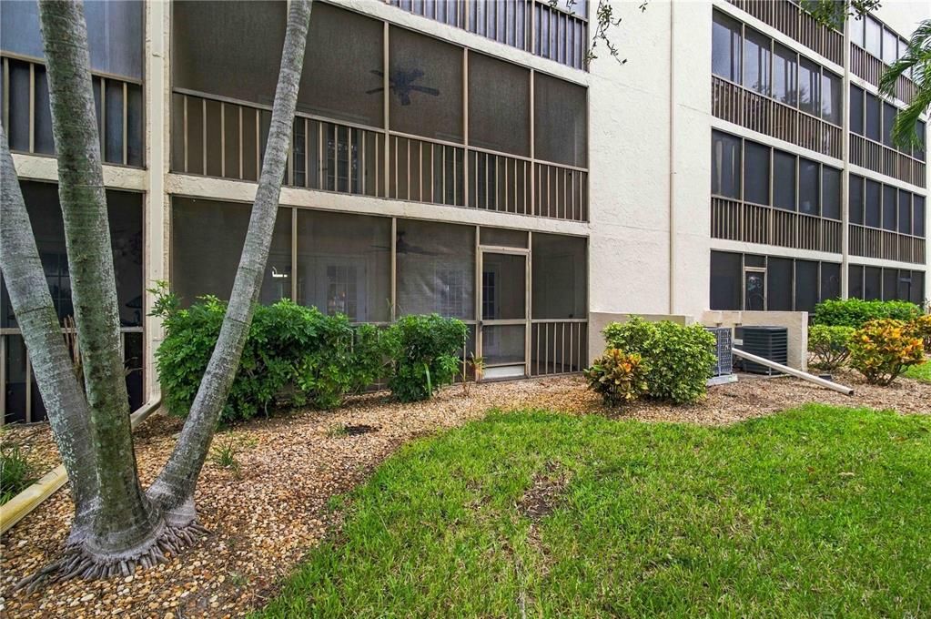 For Sale: $139,000 (2 beds, 2 baths, 1146 Square Feet)