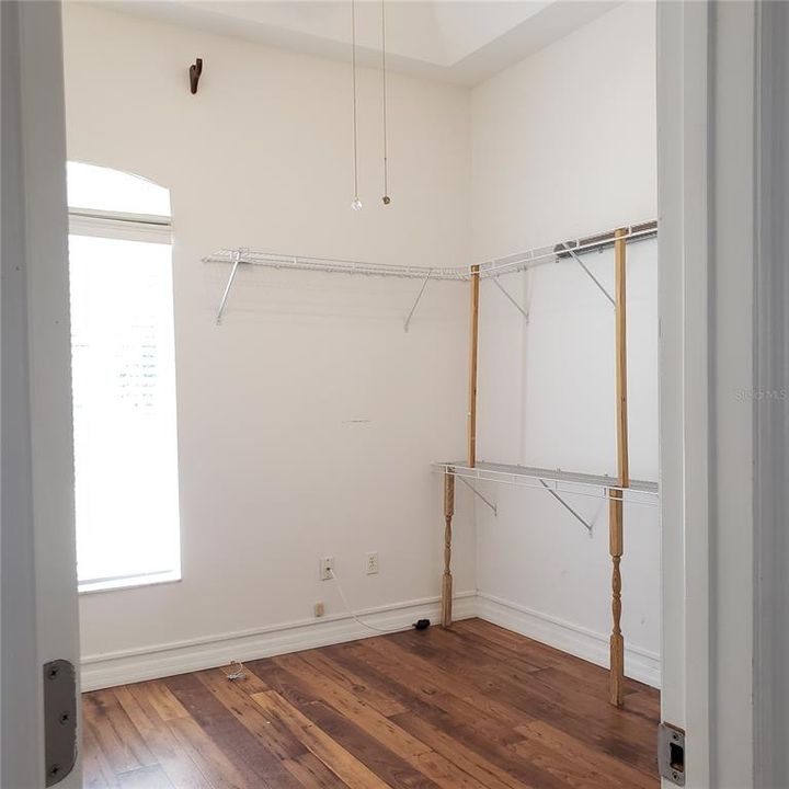 For Rent: $3,495 (4 beds, 3 baths, 2876 Square Feet)