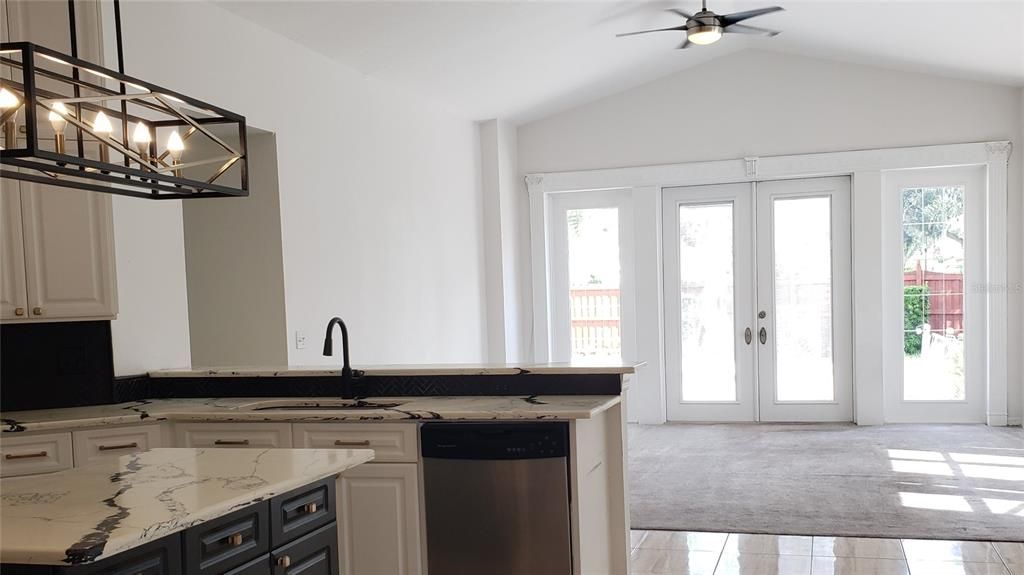 For Rent: $3,495 (4 beds, 3 baths, 2876 Square Feet)