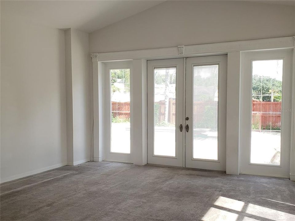 For Rent: $3,495 (4 beds, 3 baths, 2876 Square Feet)