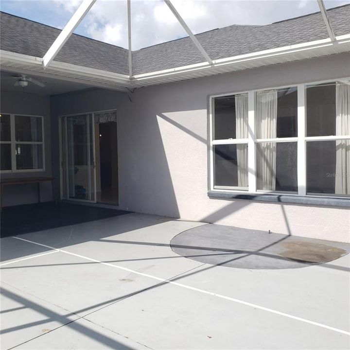 For Rent: $3,495 (4 beds, 3 baths, 2876 Square Feet)