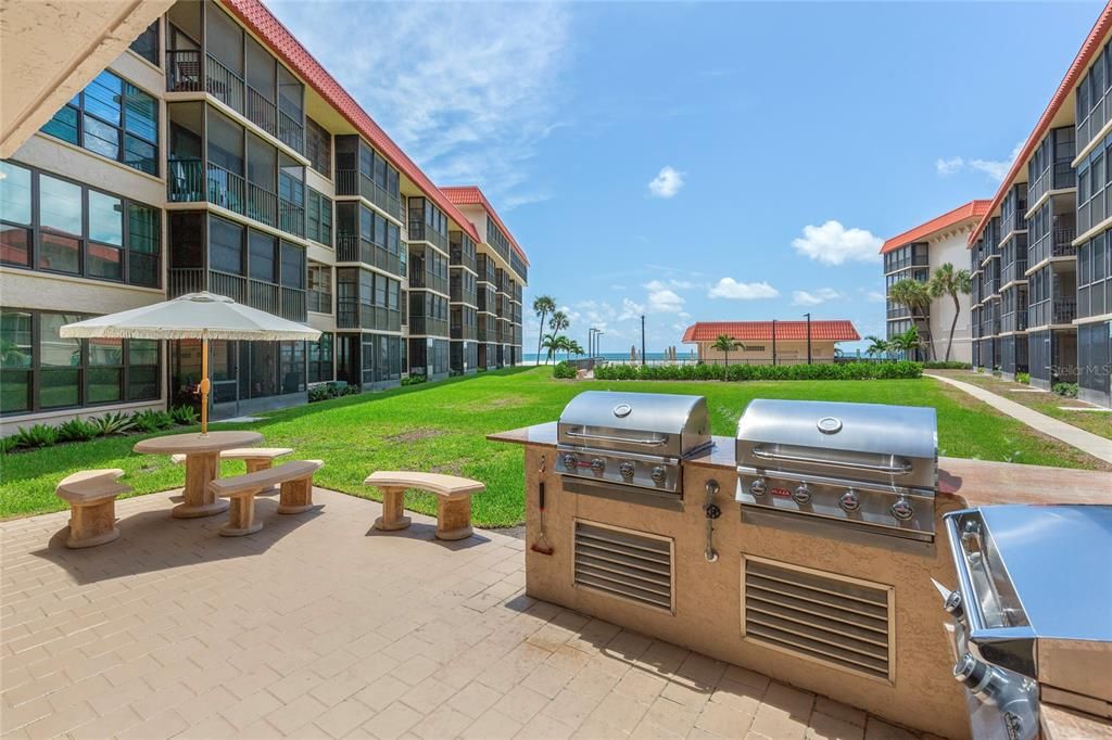 В аренду: $3,950 (2 спален, 2 ванн, 1103 Квадратных фут)