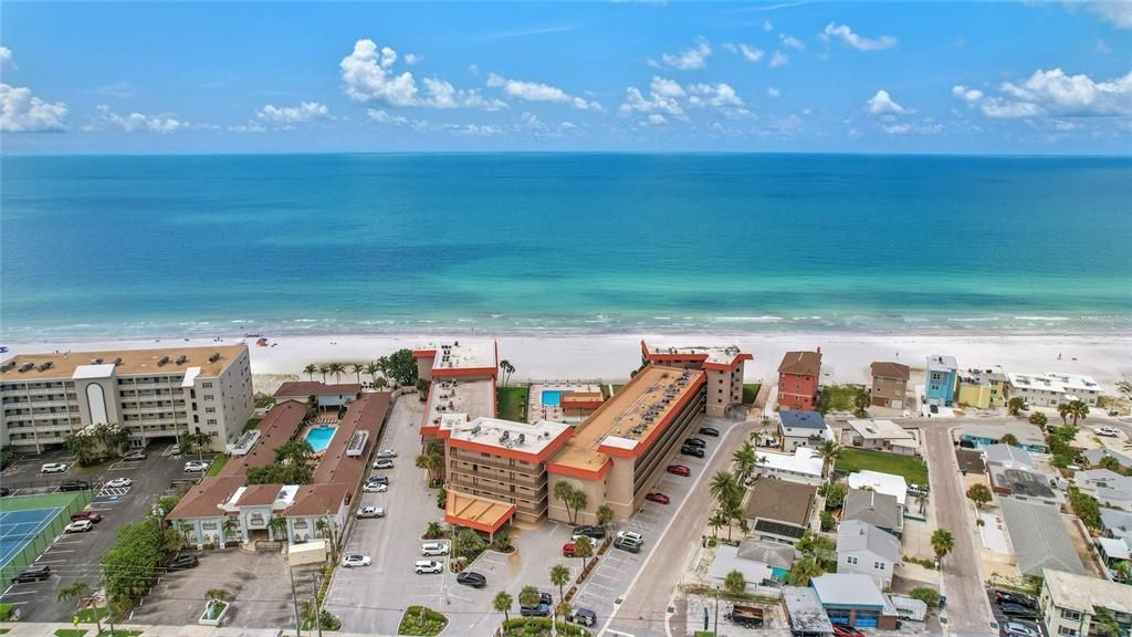 В аренду: $3,950 (2 спален, 2 ванн, 1103 Квадратных фут)