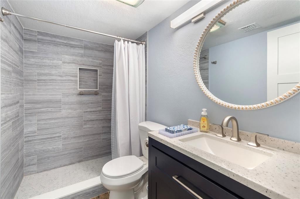В аренду: $3,950 (2 спален, 2 ванн, 1103 Квадратных фут)