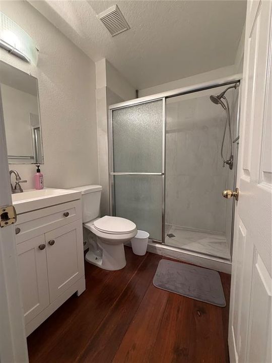 For Rent: $1,400 (0 beds, 1 baths, 454 Square Feet)